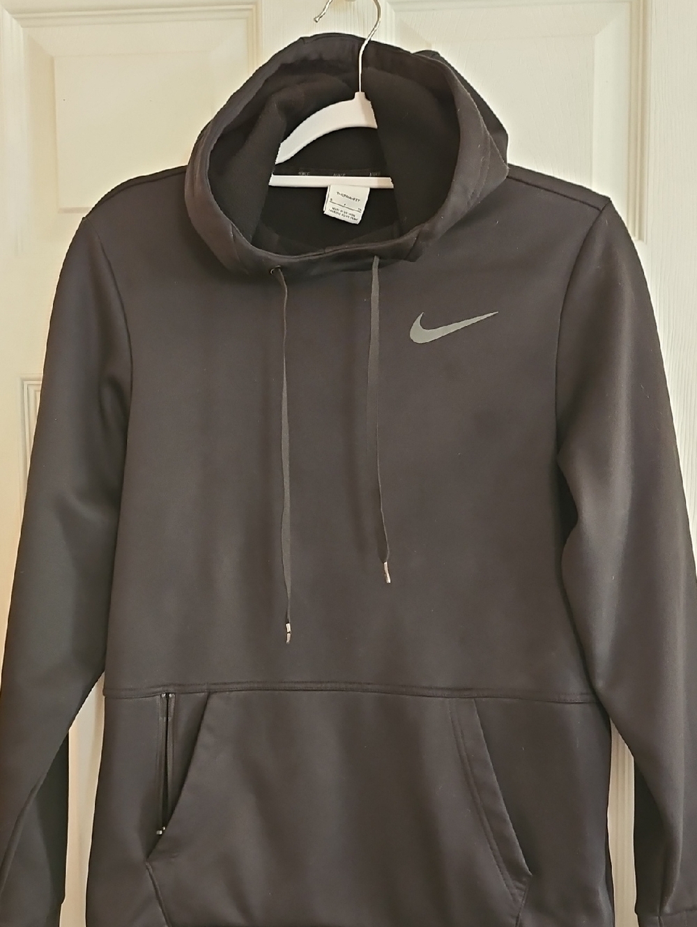 Nike SMALL Mens Therma-Fit Black Hoodie Gray Swoosh Kangaroo Pocket Zip Pock